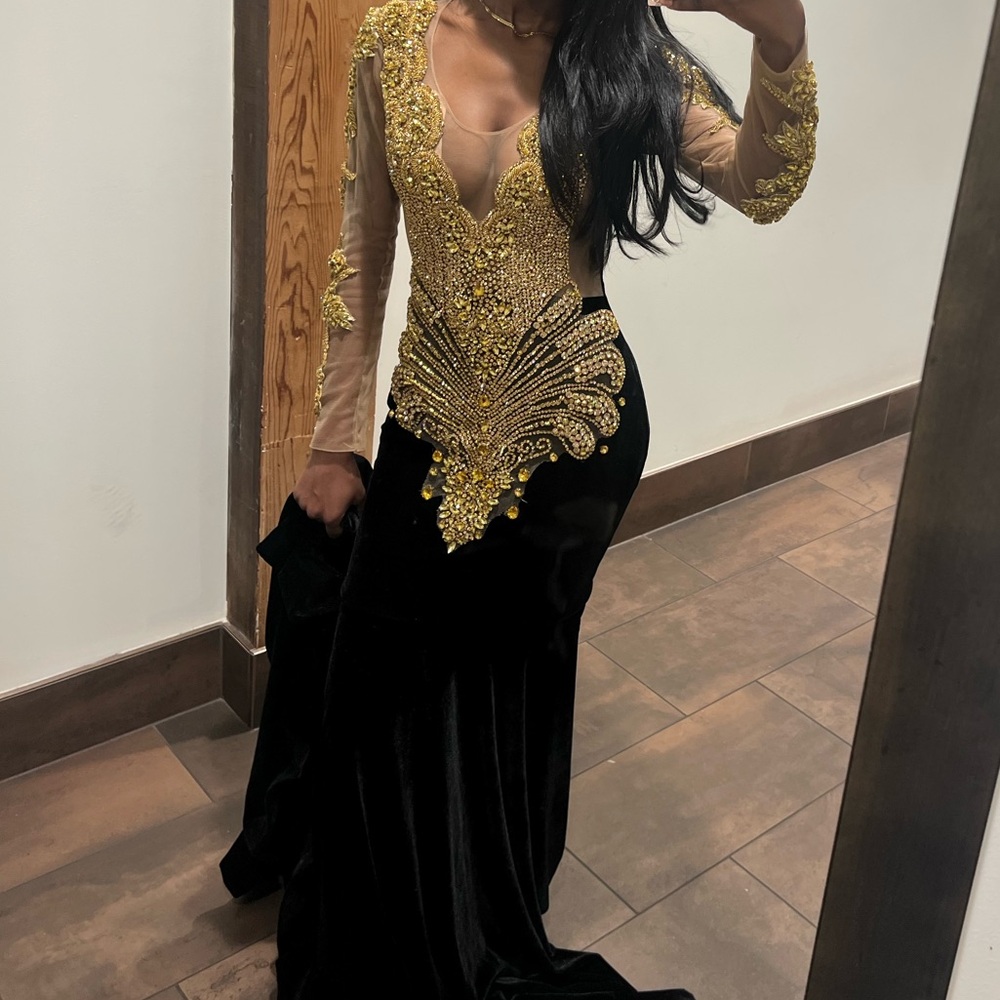 Prom dress - Picture 3 of 3